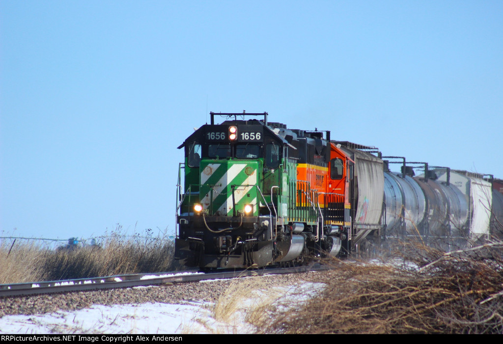 BNSF 1656 Leads the LINHAS